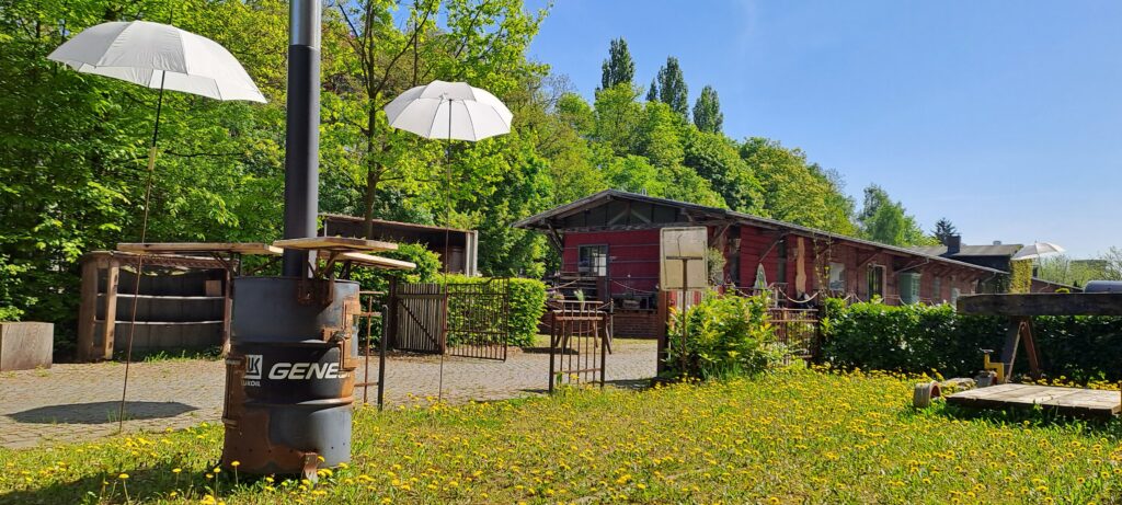 Frühling am Möbel-Bahnhof