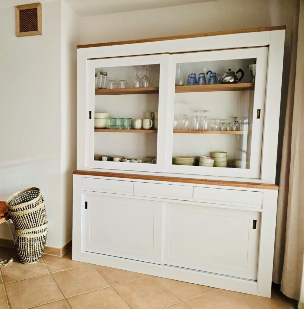 Landhaus-Schrank made in Bielefeld