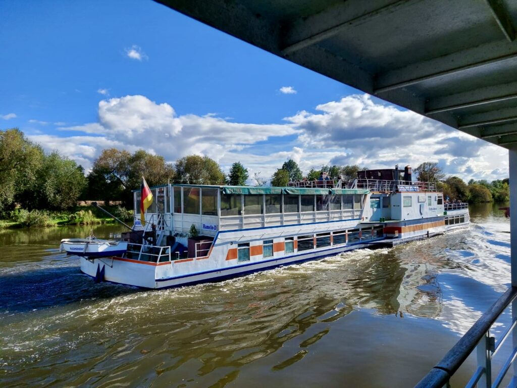 Partyschiff auf der Weser beim Riverboat Dance – Eventbahnhof Hameln 2025